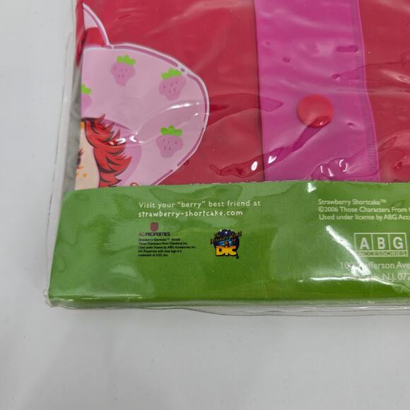 Vintage Y2K 2006 Strawberry Shortcake Rain Slicker – Kids Size M/L – NWT - Picture 5 of 5